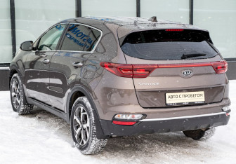 Подержанный автомобиль Kia Sportage 2018 года (3 фото)