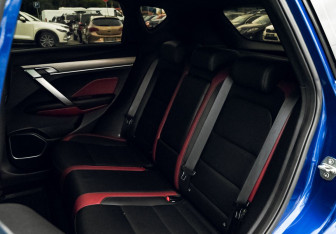 Подержанный автомобиль Geely Coolray 2022 года (19 фото)