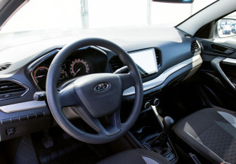 Подержанный автомобиль LADA (ВАЗ) Vesta Sedan 2023 года (14 фото)
