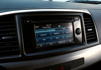 Подержанный автомобиль Mitsubishi Lancer Sedan 2013 года (12 фото)