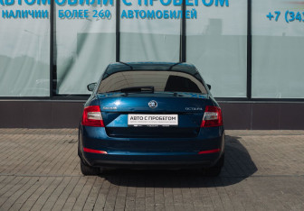 Подержанный автомобиль Skoda Octavia Liftback 2014 года (4 фото)