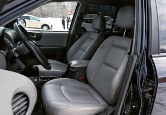 Подержанный автомобиль Hyundai Santa Fe 2012 года (9 фото)