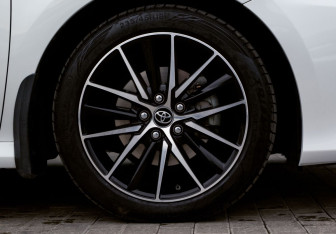 Подержанный автомобиль Toyota Camry Sedan 2021 года (23 фото)