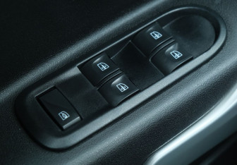 Подержанный автомобиль LADA (ВАЗ) XRAY 2018 года (11 фото)