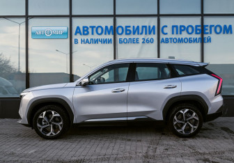Подержанный автомобиль Geely Atlas 2024 года (2 фото)