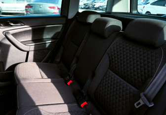 Подержанный автомобиль Skoda Yeti 2016 года (17 фото)