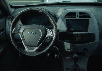 Подержанный автомобиль Vortex Tingo 2011 года (10 фото)