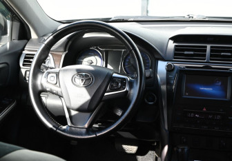 Подержанный автомобиль Toyota Camry Sedan 2015 года (19 фото)