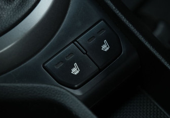 Подержанный автомобиль Kia Rio Sedan 2015 года (12 фото)