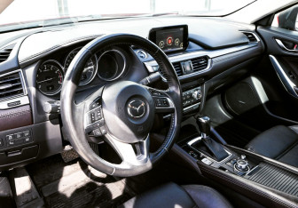 Подержанный автомобиль Mazda 6 Sedan 2015 года (15 фото)