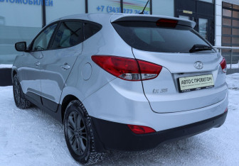Подержанный автомобиль Hyundai ix35 2014 года (3 фото)