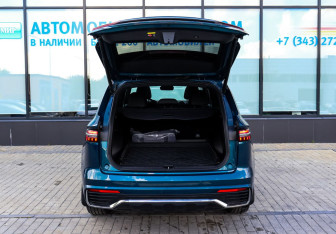 Подержанный автомобиль Geely Monjaro 2024 года (20 фото)
