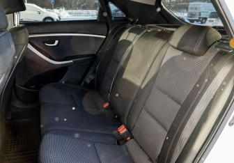 Подержанный автомобиль Hyundai i30 Hatchback 2013 года (19 фото)