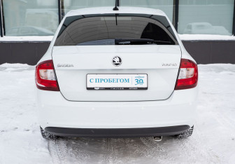 Подержанный автомобиль Skoda Rapid Liftback 2019 года (4 фото)
