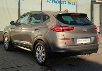 Подержанный автомобиль Hyundai Tucson 2020 года (3 фото)