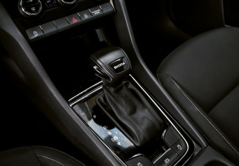 Подержанный автомобиль Skoda Karoq 2021 года (10 фото)