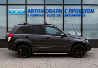 Подержанный автомобиль Suzuki Grand Vitara 2013 года (6 фото)