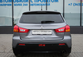 Подержанный автомобиль Mitsubishi ASX 2012 года (4 фото)