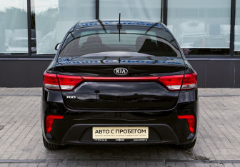 Подержанный автомобиль Kia Rio Sedan 2019 года (4 фото)
