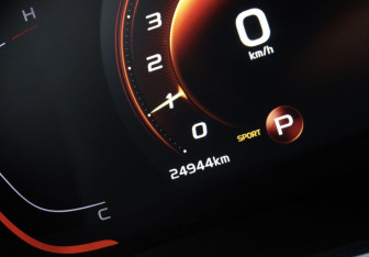 Подержанный автомобиль Geely Coolray 2023 года (16 фото)