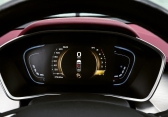 Подержанный автомобиль Geely Coolray 2022 года (9 фото)