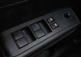 Подержанный автомобиль Nissan X-Trail 2013 года (15 фото)