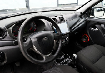 Подержанный автомобиль LADA (ВАЗ) Kalina Wagon 2015 года (15 фото)