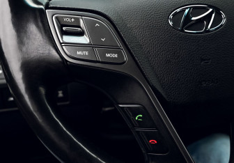 Подержанный автомобиль Hyundai Santa Fe 2016 года (14 фото)