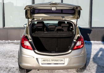 Подержанный автомобиль Opel Corsa 2008 года (21 фото)