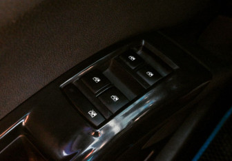 Подержанный автомобиль Opel Meriva 2012 года (11 фото)