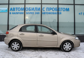 Подержанный автомобиль Chevrolet Lacetti Hatchback 2008 года (6 фото)