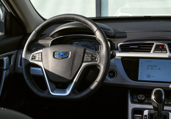 Подержанный автомобиль Geely Atlas 2021 года (11 фото)