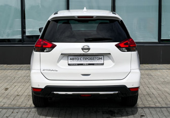 Подержанный автомобиль Nissan X-Trail 2021 года (4 фото)