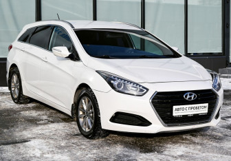 Подержанный автомобиль Hyundai i40 Wagon 2016 года (7 фото)