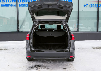 Подержанный автомобиль Ford Focus Wagon 2017 года (20 фото)