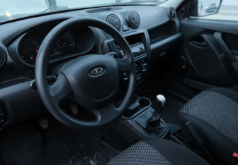 Подержанный автомобиль LADA (ВАЗ) Granta Sedan 2016 года (9 фото)