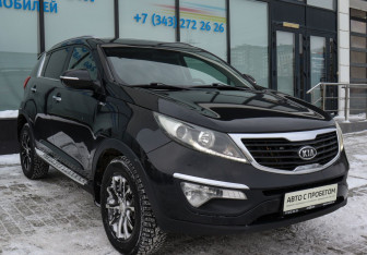 Подержанный автомобиль Kia Sportage 2010 года (7 фото)