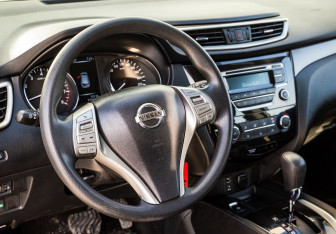 Подержанный автомобиль Nissan Qashqai 2016 года (9 фото)