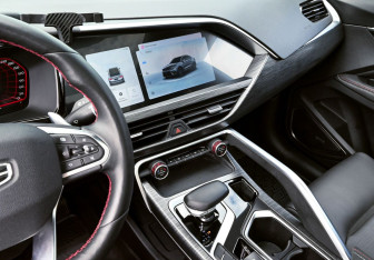Подержанный автомобиль Geely Tugella 2023 года (9 фото)