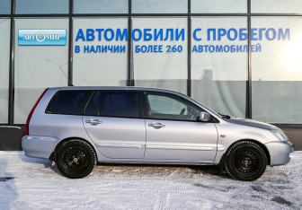 Подержанный автомобиль Mitsubishi Lancer Wagon 2007 года (6 фото)