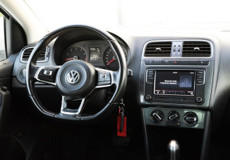 Подержанный автомобиль Volkswagen Polo Sedan 2019 года (11 фото)