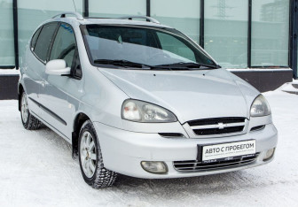 Подержанный автомобиль Chevrolet Rezzo 2008 года (7 фото)