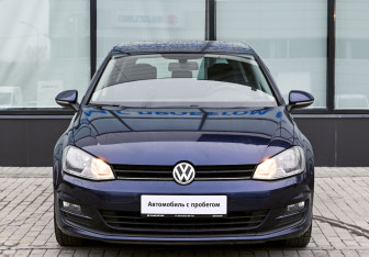 Подержанный автомобиль Volkswagen Golf Hatchback 2013 года (8 фото)