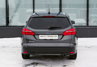 Подержанный автомобиль Ford Focus Wagon 2017 года (4 фото)