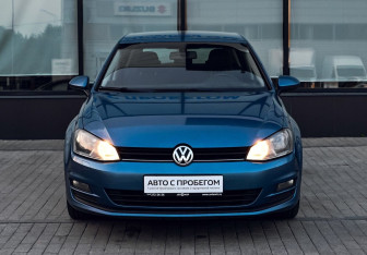 Подержанный автомобиль Volkswagen Golf Hatchback 2013 года (5 фото)