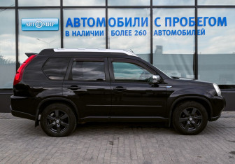 Подержанный автомобиль Nissan X-Trail 2010 года (6 фото)