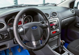 Подержанный автомобиль Ford Focus Hatchback 2008 года (10 фото)