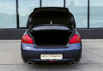 Подержанный автомобиль Infiniti G Sedan 2011 года (20 фото)