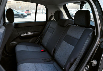 Подержанный автомобиль Hyundai Getz 2005 года (15 фото)