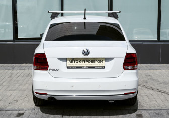 Подержанный автомобиль Volkswagen Polo Sedan 2016 года (4 фото)